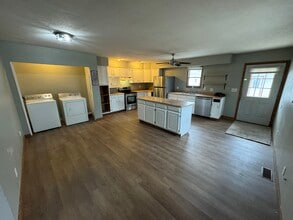 319 E Market St in Urbana, OH - Building Photo - Building Photo