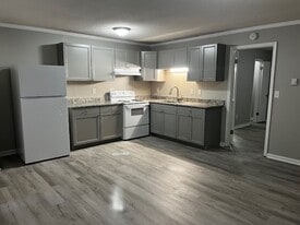 1971 Lakeview Rd in Asheboro, NC - Building Photo