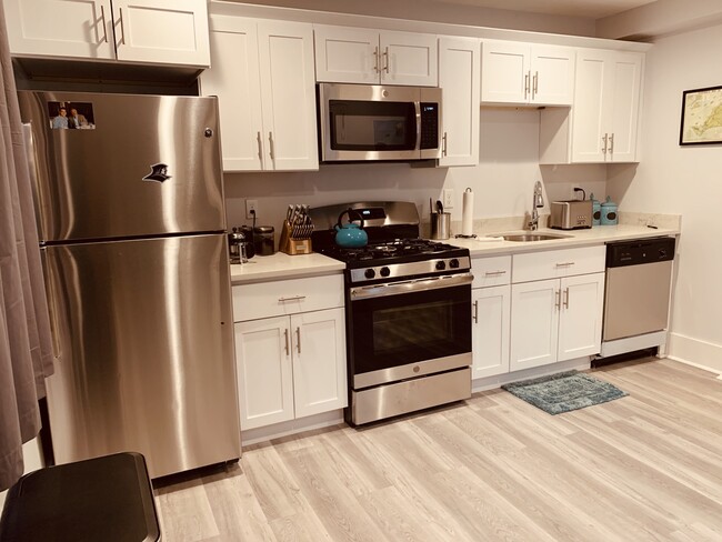 23 Pratt St, Unit 2