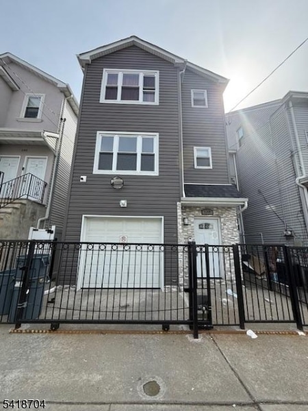 138 Lafayette St in Paterson, NJ - Building Photo - Building Photo