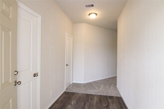 24010 Farmstead Dr in Hockley, TX - Building Photo - Building Photo