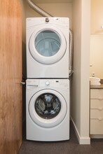 Reverb in Seattle, WA - Building Photo - Building Photo