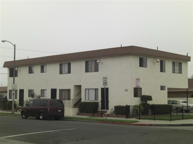 1214 E Sandison St in Wilmington, CA - Building Photo - Building Photo