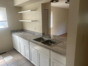 15800 Hubbell Ave in Detroit, MI - Building Photo - Building Photo