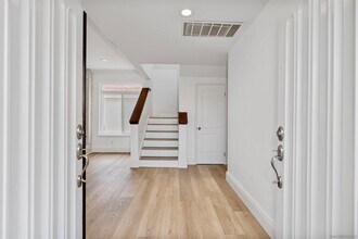 60 Mardi Gras Rd in Coronado, CA - Building Photo - Building Photo