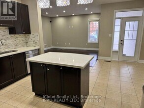14 Dublin Rd in Brampton, ON - Building Photo - Building Photo