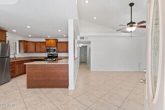 744 E Meadow Ln in Phoenix, AZ - Building Photo - Building Photo