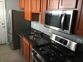 2143 N Western Ave in Chicago, IL - Foto de edificio - Interior Photo