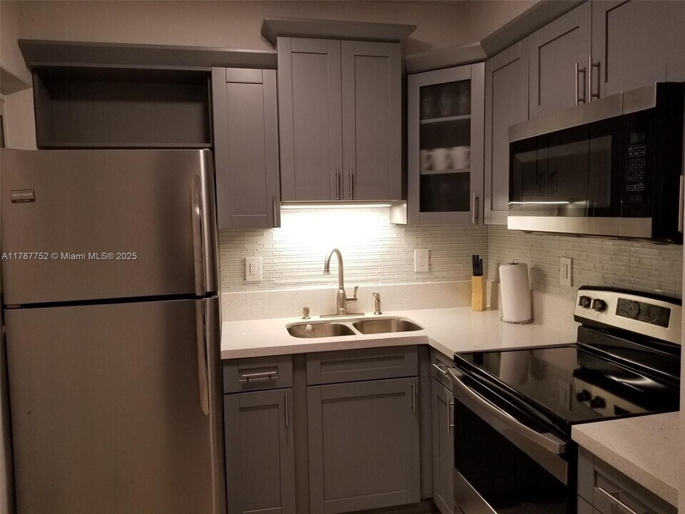 2015 Funston St in Hollywood, FL - Building Photo