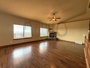 8607 N Upper Mayes Ln in Spokane, WA - Building Photo - Building Photo