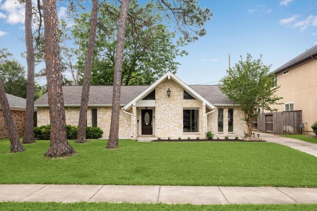 property at 14103 Kimberley Ln