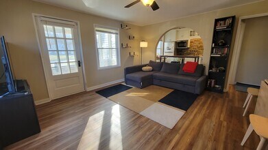 6804 Northway, Unit 6804 in Greendale, WI - Building Photo - Building Photo