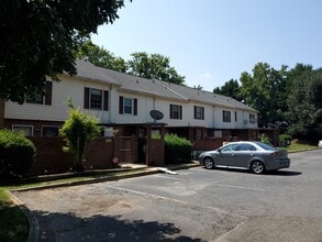 4722 Old Lantern Way in Charlotte, NC - Building Photo - Building Photo