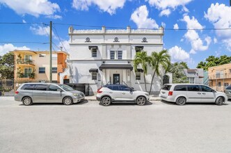 1029 SW 5th St in Miami, FL - Building Photo - Building Photo