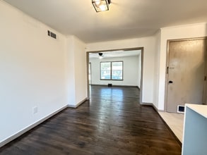 1819 S Irvington Ave in Tulsa, OK - Building Photo - Building Photo