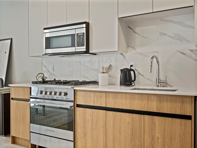 249 Corey Rd, Unit 403 in Boston, MA - Building Photo - Building Photo