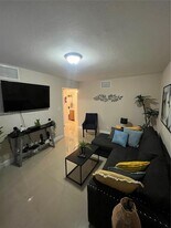 441 NW 7th Terrace in Fort Lauderdale, FL - Building Photo