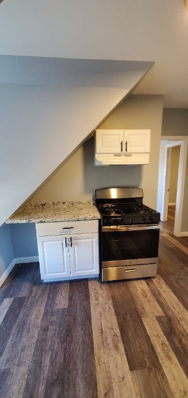 53 Merrimac St, Unit Apt 3E in New Bedford, MA - Building Photo - Building Photo