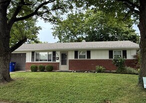 5756 Kendon St in Dayton, OH - Building Photo