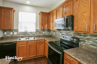 6106 Green Willow Rd in Whitestown, IN - Building Photo - Building Photo