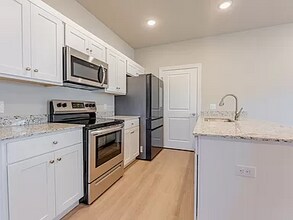 1506 SW Casuarina Dr in Bentonville, AR - Building Photo - Building Photo