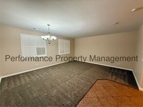 5204 Gossimer Dr in Bakersfield, CA - Building Photo - Building Photo