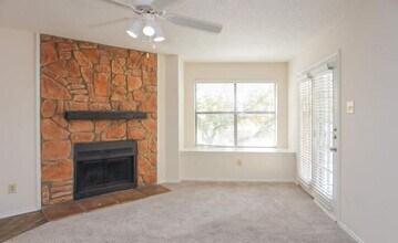 3811 Block Dr in Irving, TX - Building Photo - Building Photo