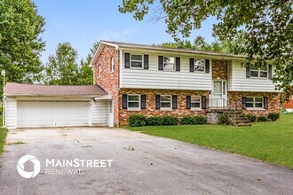 2806 Winchester Dr in Sellersburg, IN - Foto de edificio - Building Photo