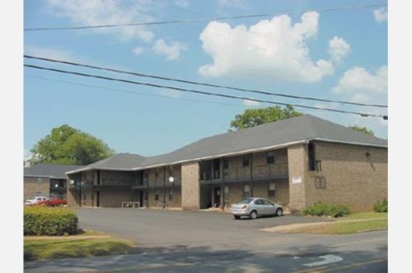 Royal Court Apartments in Tuscaloosa, AL - Foto de edificio