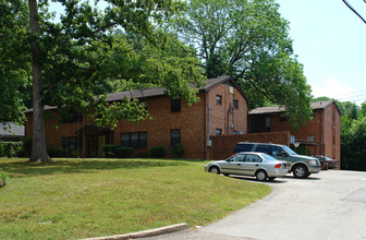 Kenwood Apartments in Knoxville, TN - Building Photo - Building Photo