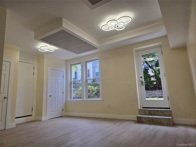 32-64 45th St in Queens, NY - Building Photo - Building Photo