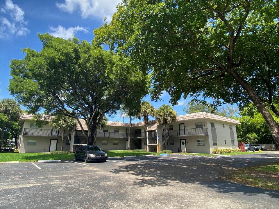 6720 Nova Dr in Davie, FL - Foto de edificio