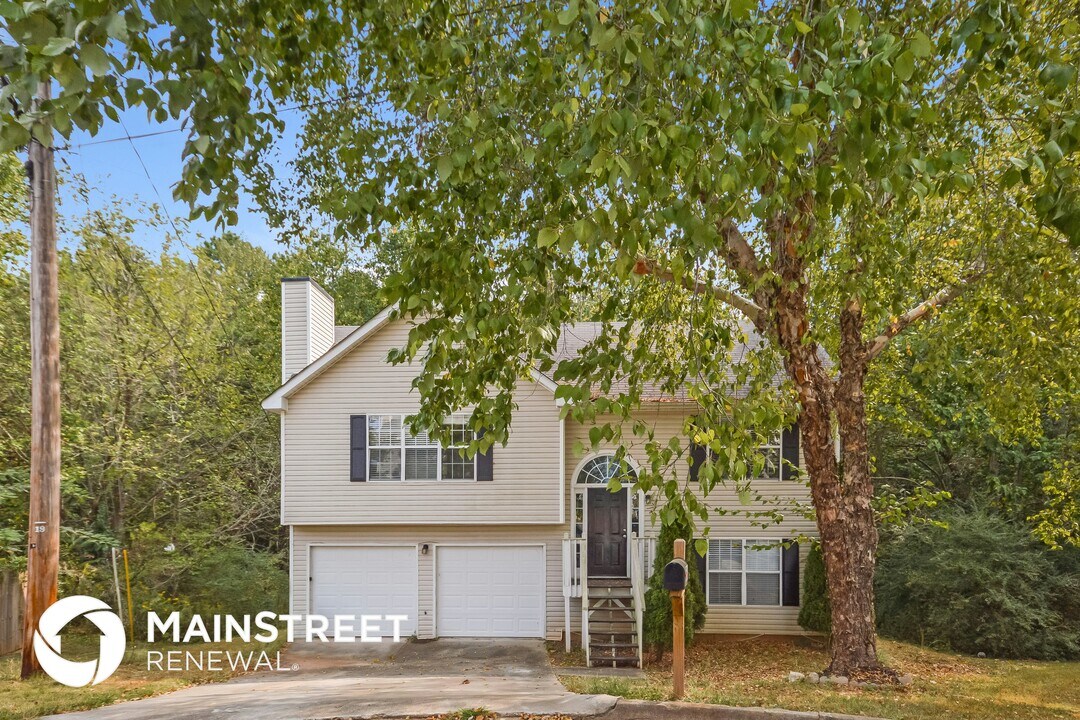 5541 Shirewick Ln in Lithonia, GA - Building Photo