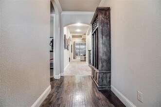 401 Sarah Cir in Roanoke, TX - Building Photo - Building Photo