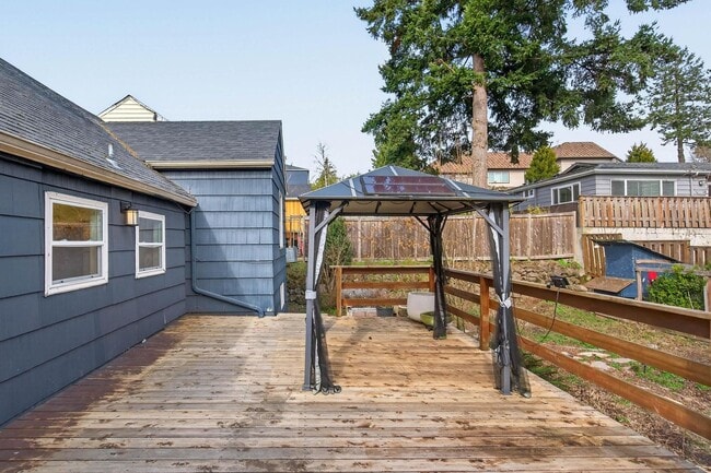 3416 NE 32nd Pl in Portland, OR - Building Photo - Building Photo