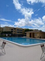 6300 NW 62nd St in Tamarac, FL - Building Photo