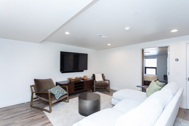 Park East II in Park City, UT - Building Photo - Interior Photo