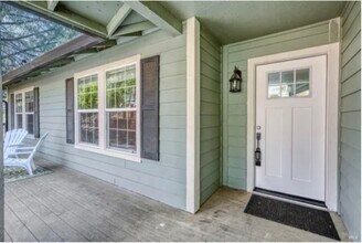 16561 Hacienda Ct in Hidden Valley Lake, CA - Building Photo - Building Photo