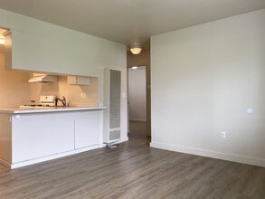 264-266 E 10th St in Merced, CA - Building Photo - Building Photo