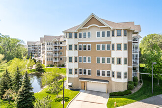 Applewood Pointe Senior Building in Roseville, MN - Building Photo - Building Photo