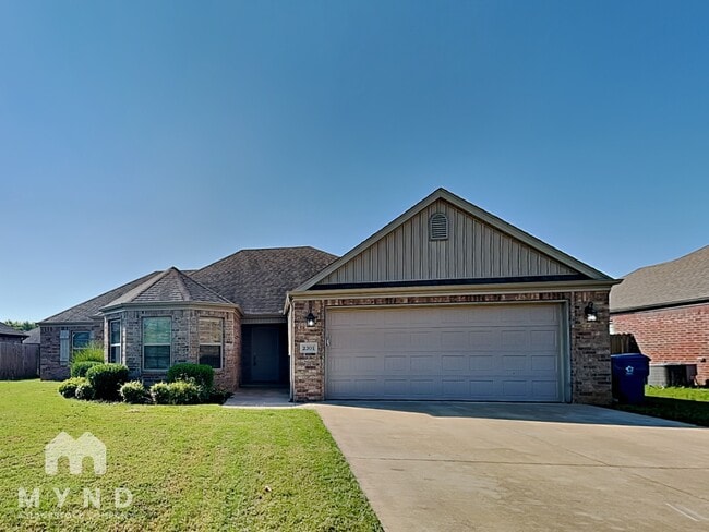 property at 2301 SW Worthington Ave