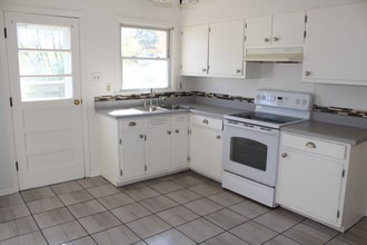 602 Stuart Dr in Elizabethton, TN - Building Photo - Building Photo