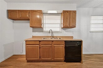 813 S Scott St in Del City, OK - Building Photo - Building Photo