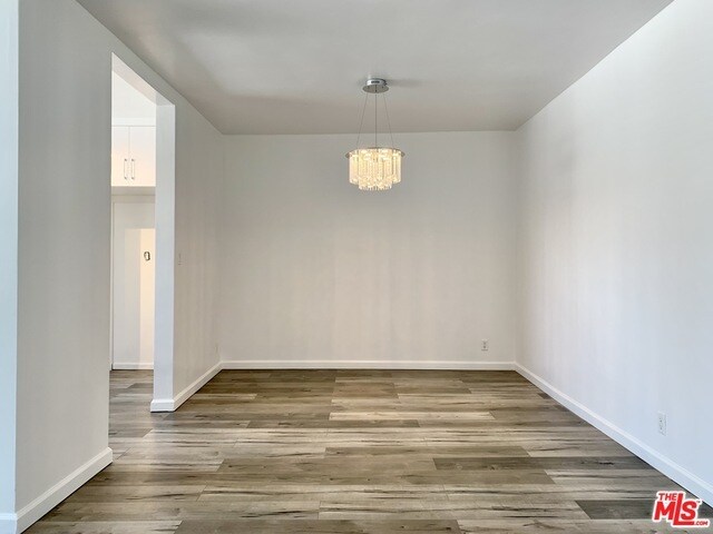 645 Westmount Dr-Unit -302 in West Hollywood, CA - Building Photo - Building Photo