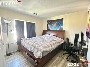 182 Lake Shore Rd, Unit 4 in Boston, MA - Building Photo - Building Photo