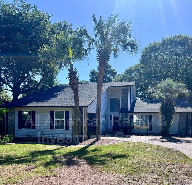 property at 101 Hands Cove Ln