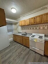 5 Lothian Rd, Unit 1 in Boston, MA - Foto de edificio - Building Photo