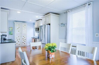 1 Lucas Ave in Newport, RI - Building Photo - Building Photo