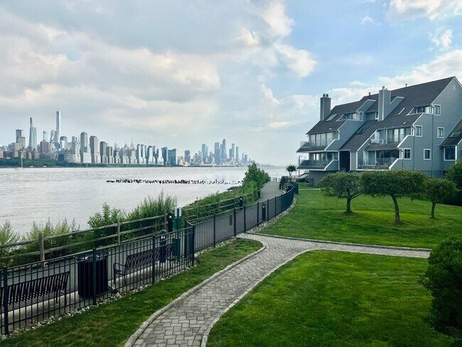 property at 4C Cove Ln