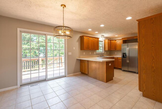 1215 Britt Ln in Rolla, MO - Building Photo - Building Photo